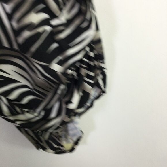 Miraclesuit Women Nora Safari Zebra One Piece Swimsuit Black/White Plus Size 20W - Picture 8 of 16